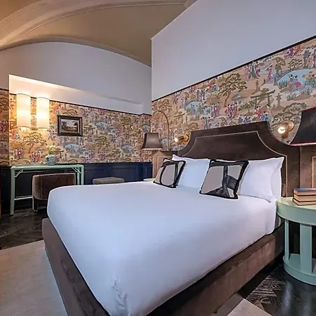 Hotel V Collection Condotti Rzym